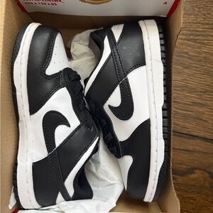 Nike Kids' Classic Black and White Dunks Low 10C